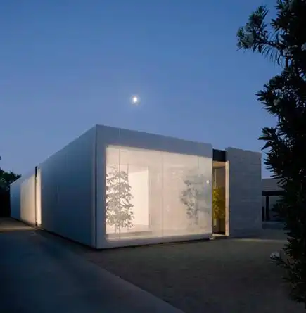 Meadowbrook Residence, minimalismo inspirado en la fluctuación de la luz