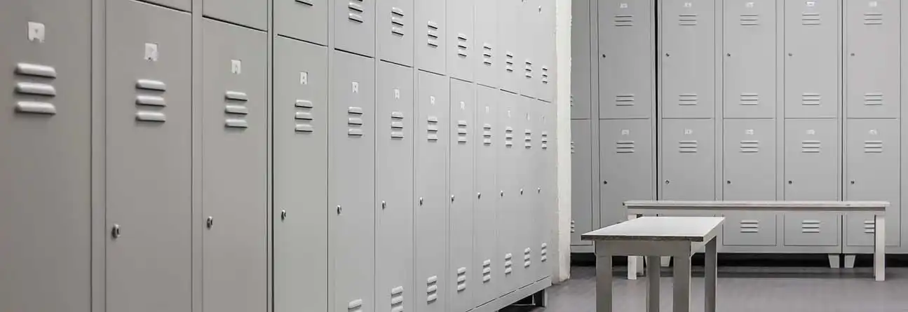 Prácticas de uso de lockers en escuelas
